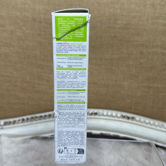 SVR Sebiaclear Creme SPF50 - Picture 3 of 6